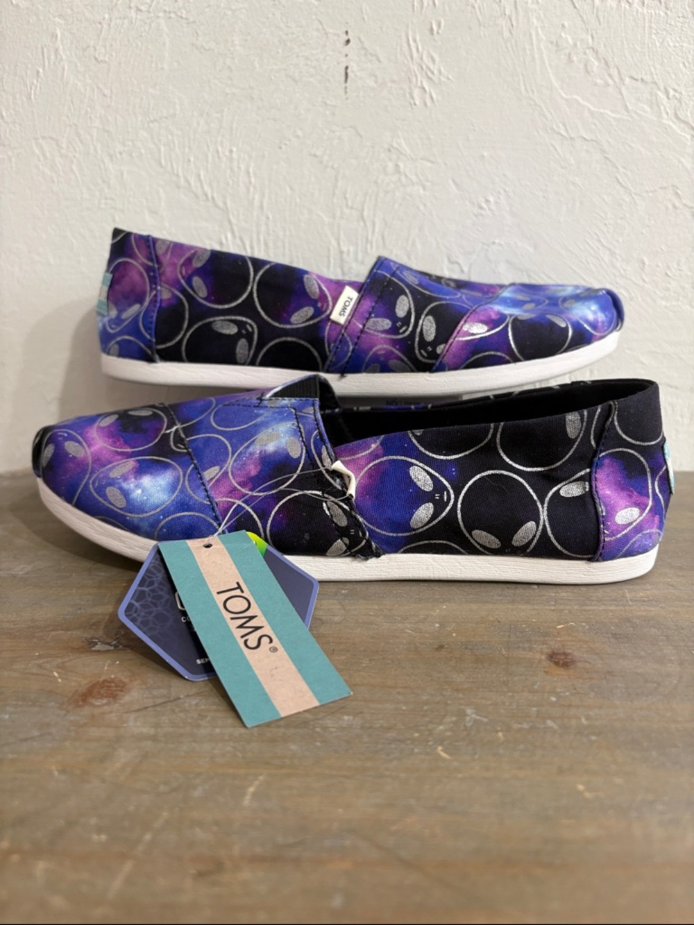 NWT Toms Aliens Outer Space Slip On Shoes Size 7